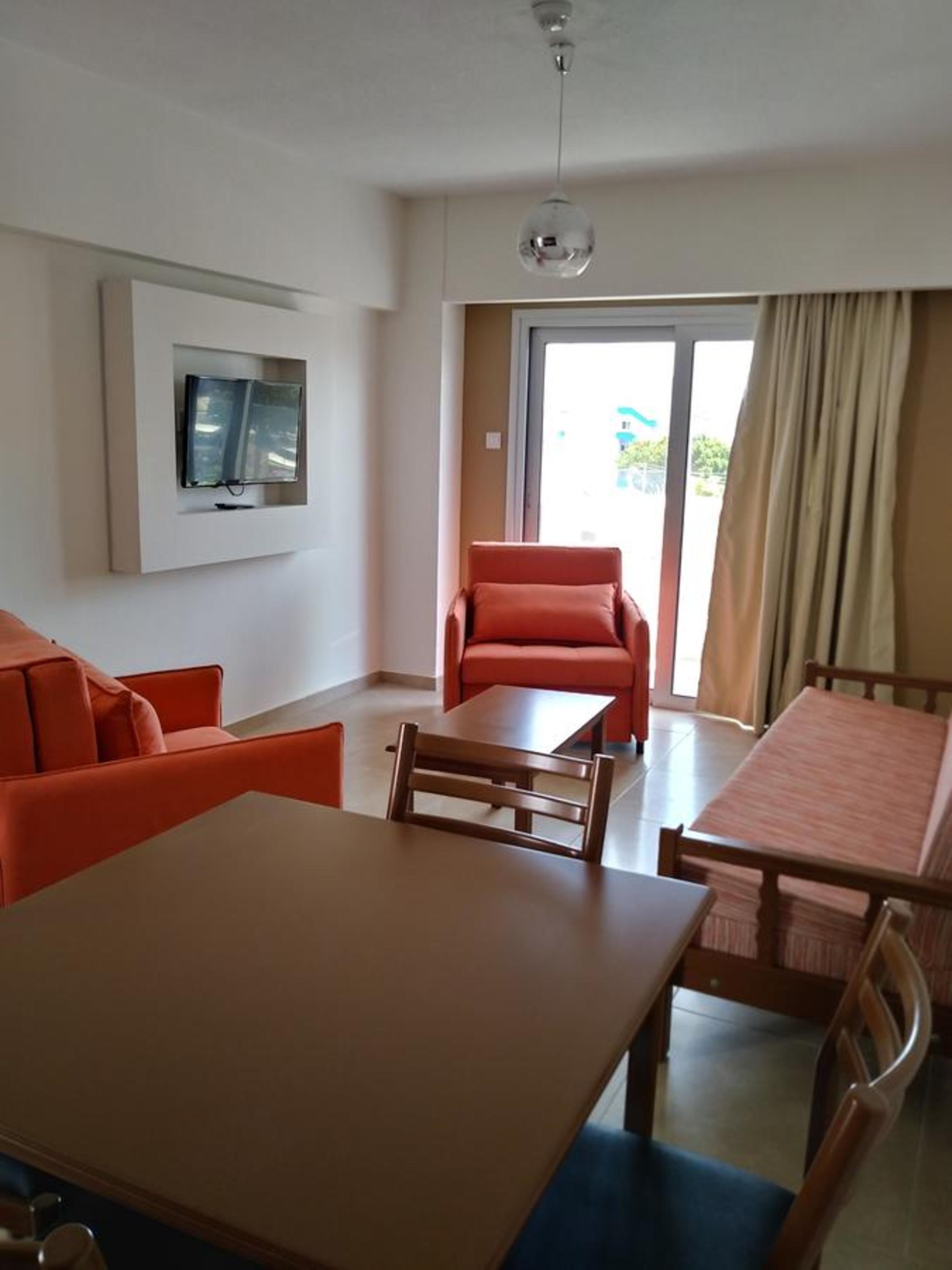 Pernera Livas Hotel Apartments מראה חיצוני תמונה